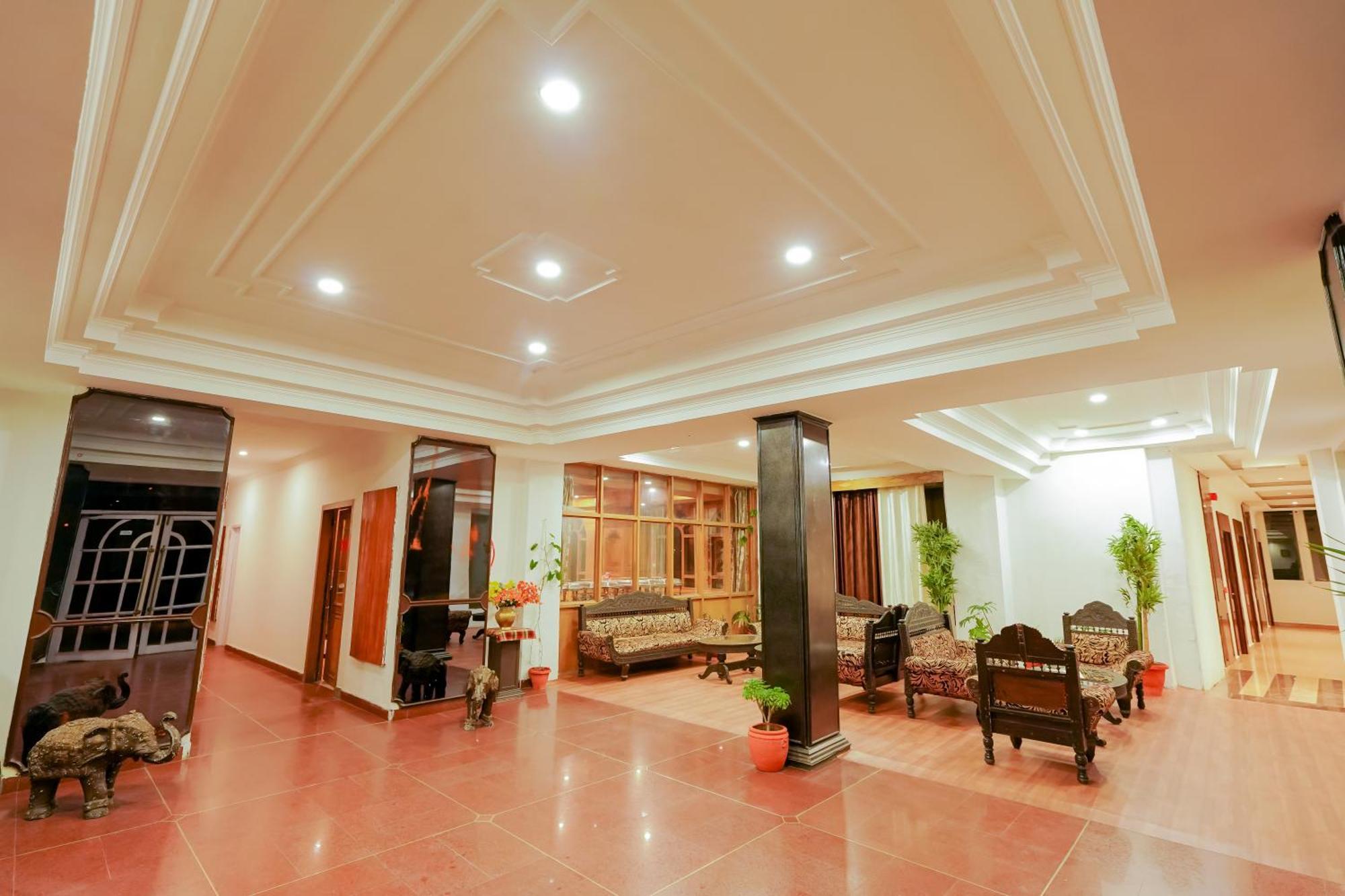 Grand Him Queen Ac Centralized Dharamshala Extérieur photo
